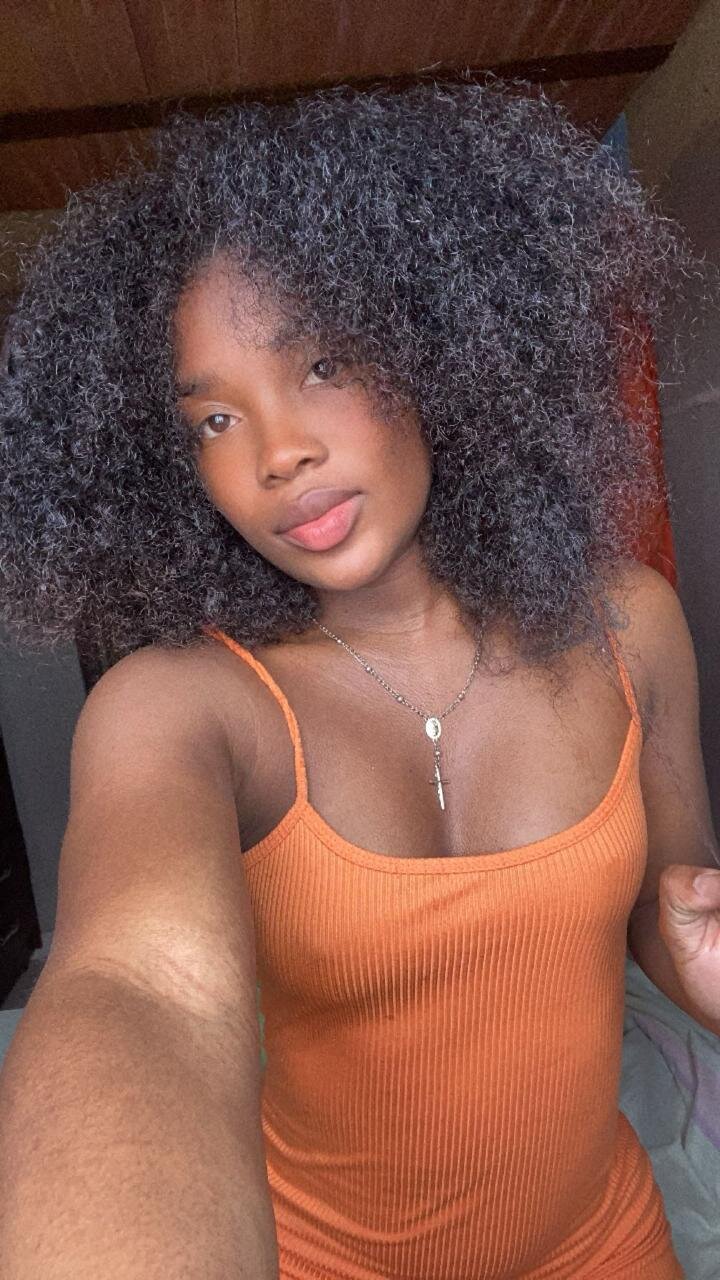Shesly_Adams
