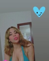 JessicaRabbit04's webcam live show