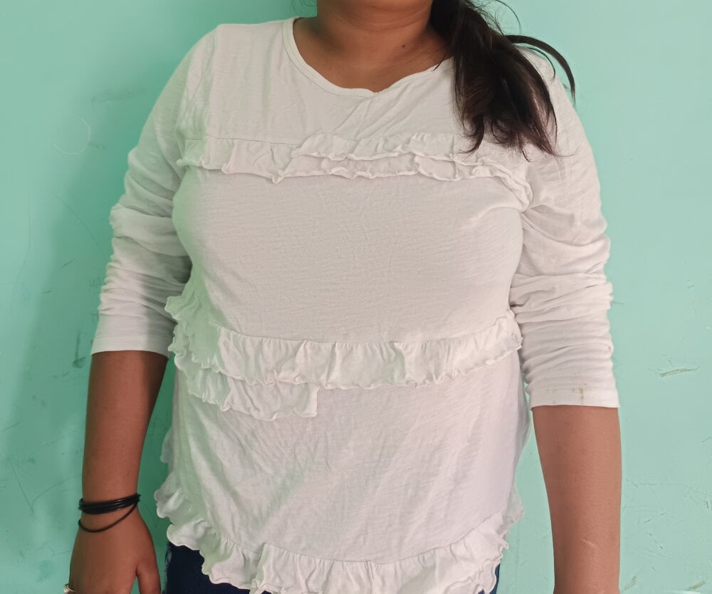tanu_11 from stripchat