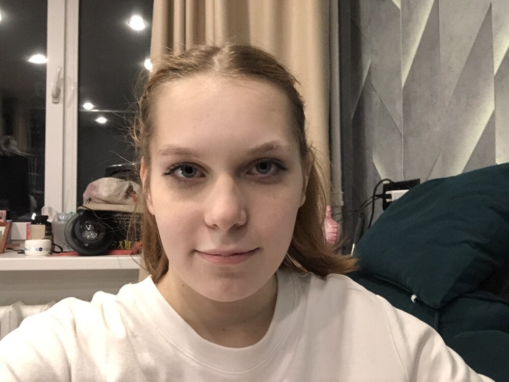 sexcam3d.net FoxLina livesex profile in blond-hair cams