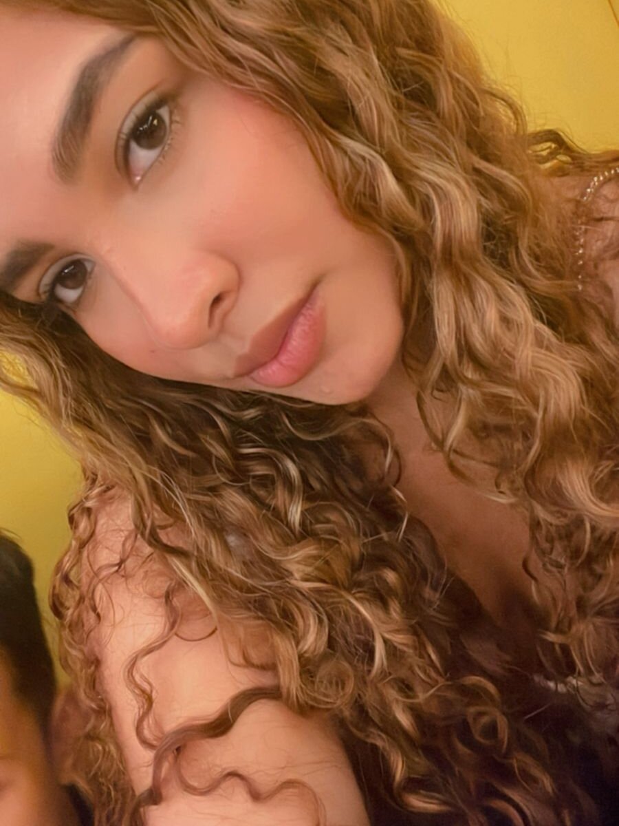 sleekcams.com luna_vex livesex profile in in-the-same-world-to-you cams