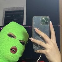 Model StellaSaucyCum