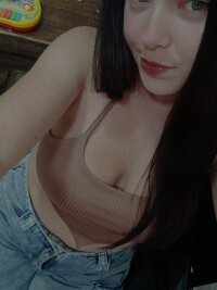 Stefany18_pink's Offline XXX Chat