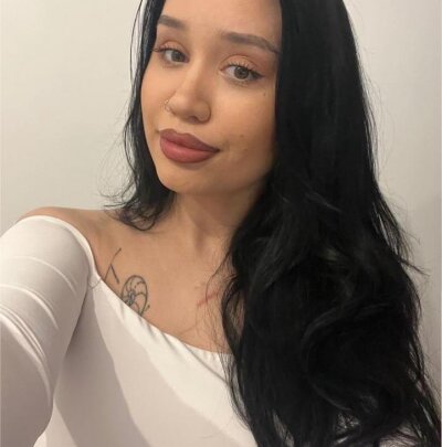 BeatriceBloom Live Cam on StripChat