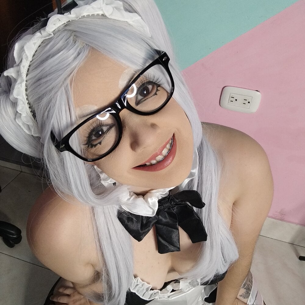 sexlivecamsites.com auralune livesex profile in english cams