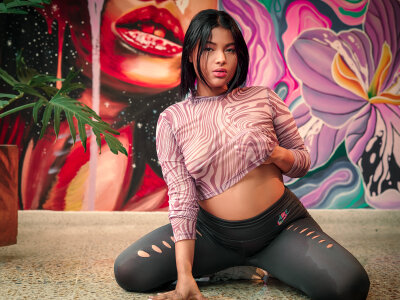 QueenFire 🌉 naked chat