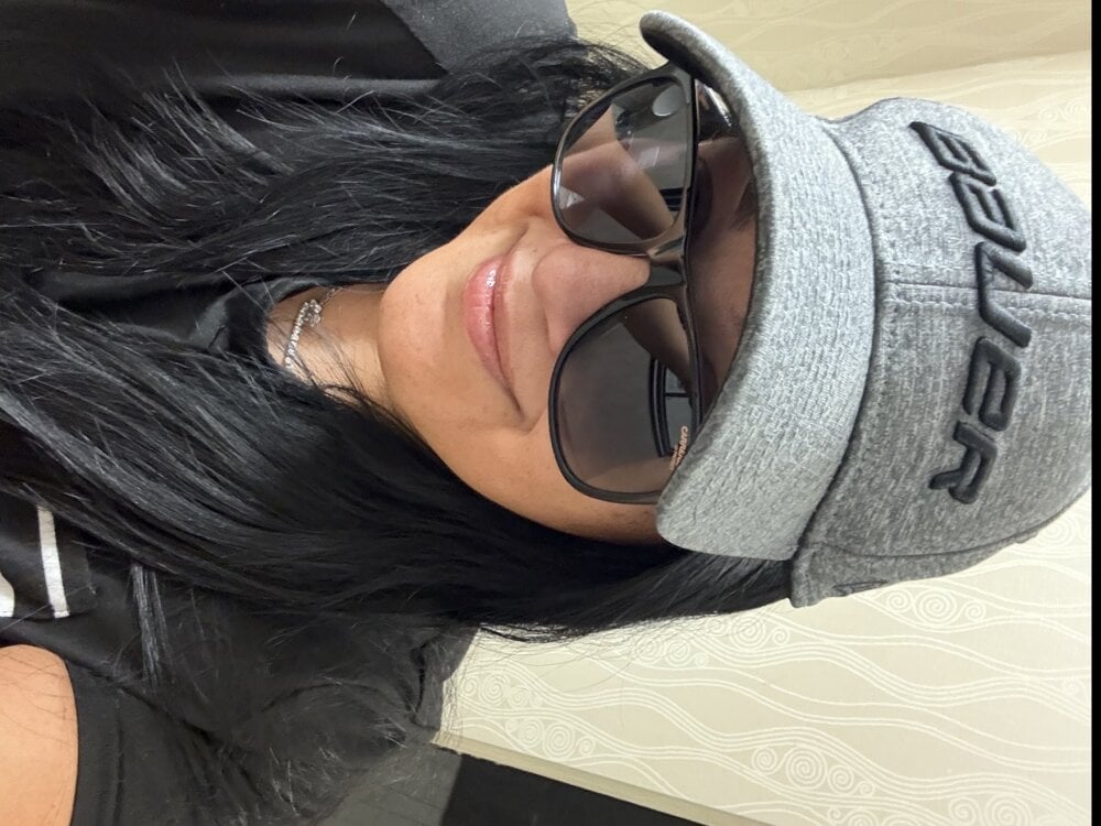 stripchat chrissyde webcam profile pic via cam-performer.com