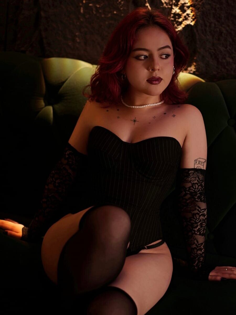 webcam-sexe.net crimson_velvettt livesex profile in caucasian cams