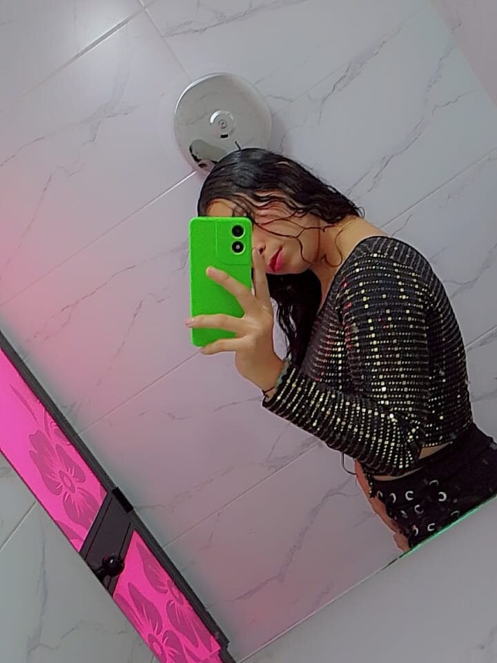 pornos.live carito_sexyy2 livesex profile in planet-earth-dont-ask cams