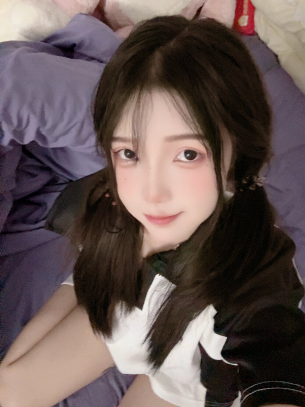 free6cams.com kkkkiss2002 livesex profile in hairyman cams