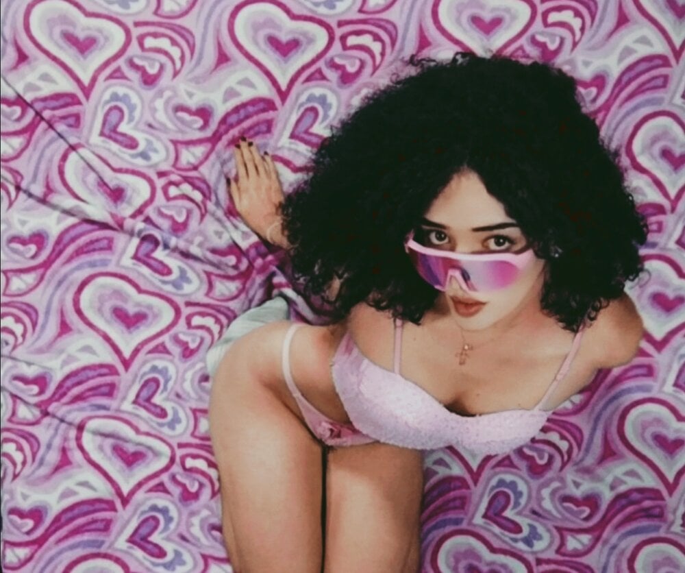 brenda23rodri from stripchat