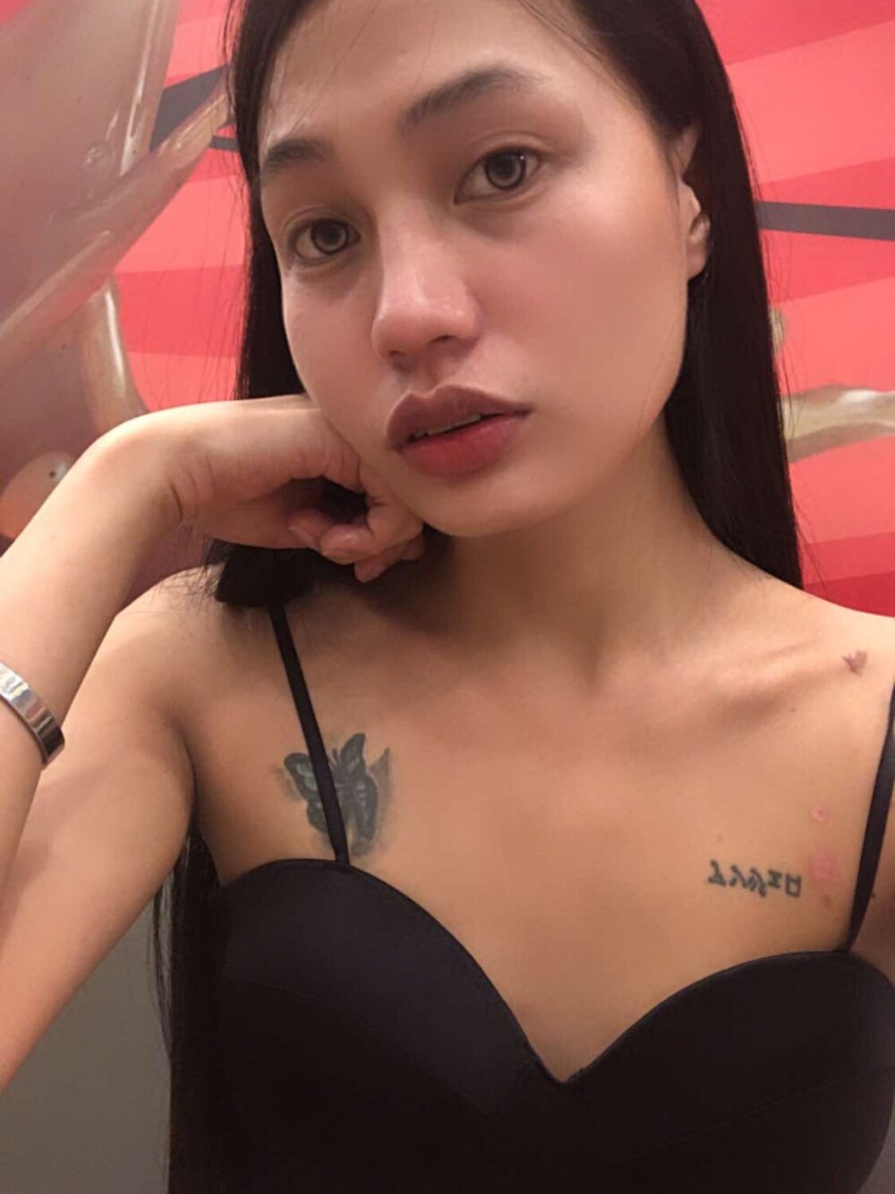 HolyMistress profile