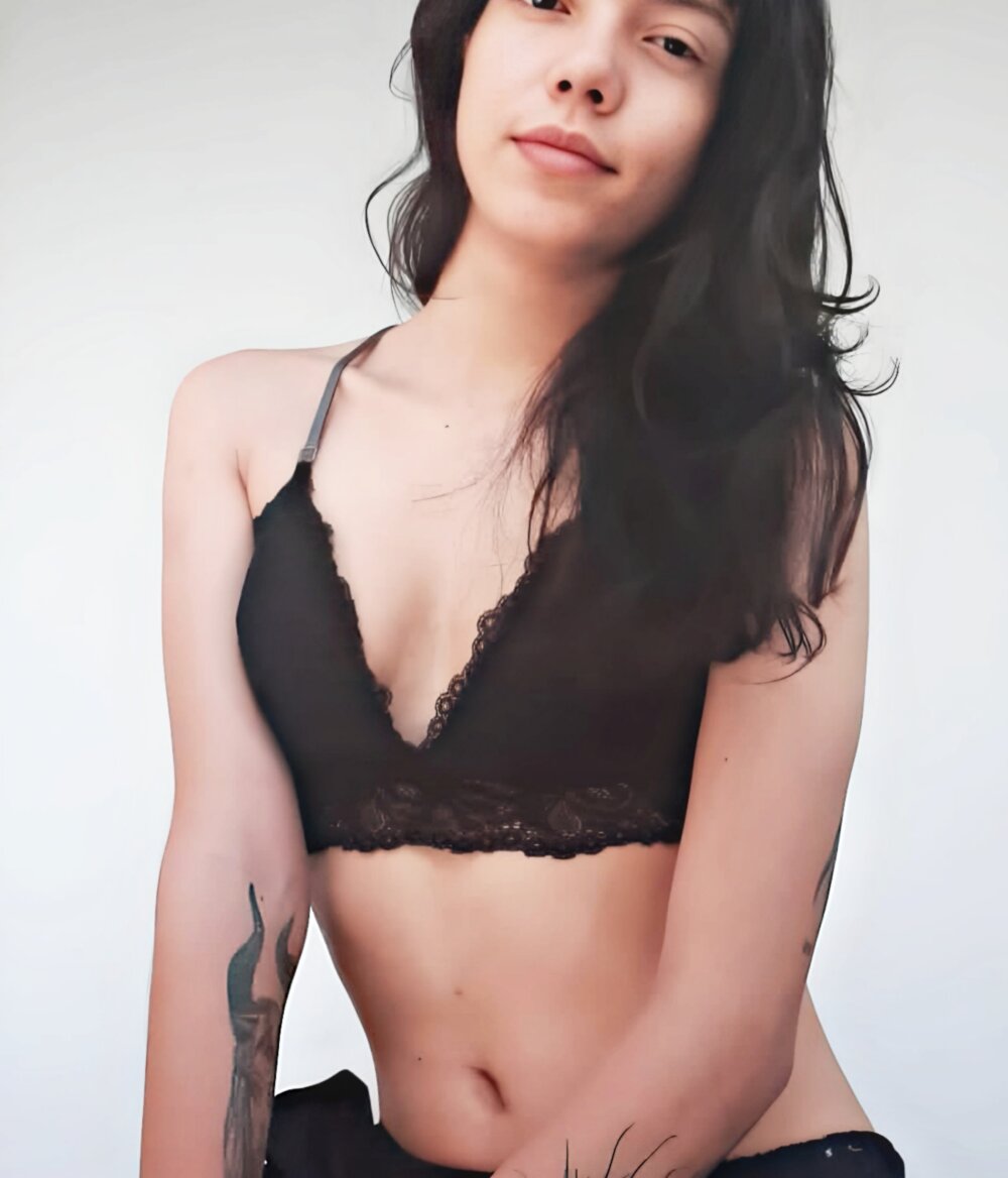 HollySkinny profile