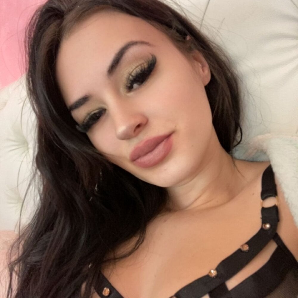livesex.fan ruby_sinclair livesex profile in on-your-monitor cams