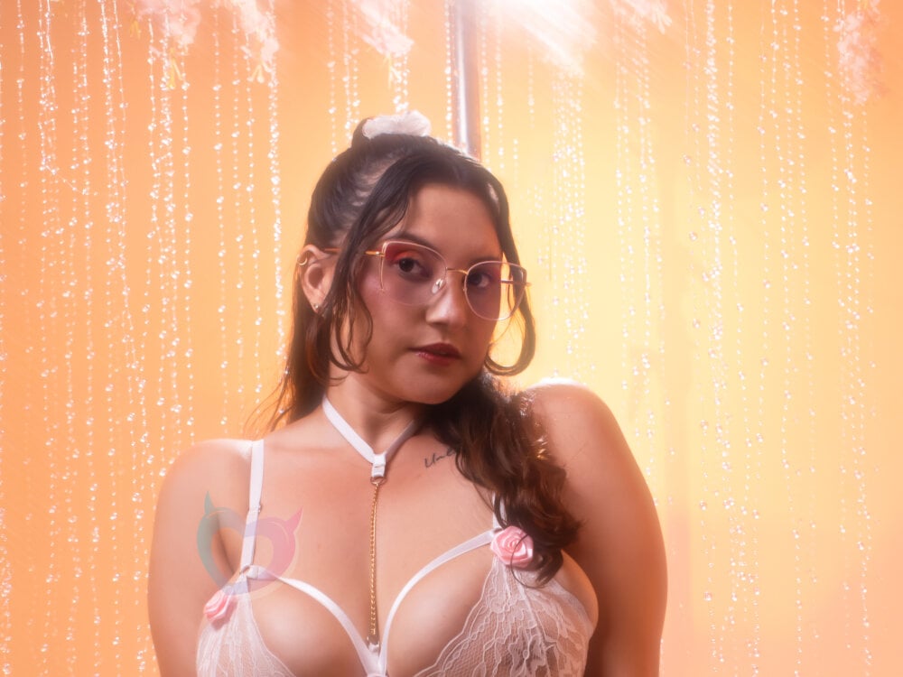 LunaPleasure profile