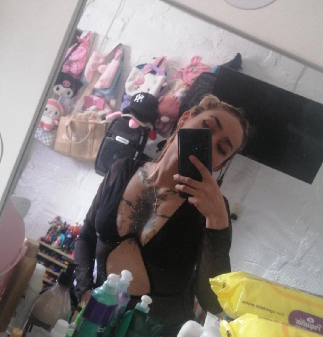 Stephanie_Rebel
