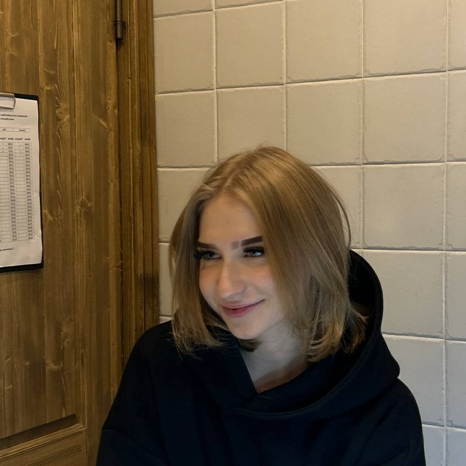 elivecams.com petronilareagen livesex profile in somewhere-on-that-planet cams