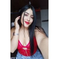 IsaBrunette_1's Offline Chat Room