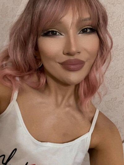 LucyAlexis - Girl 