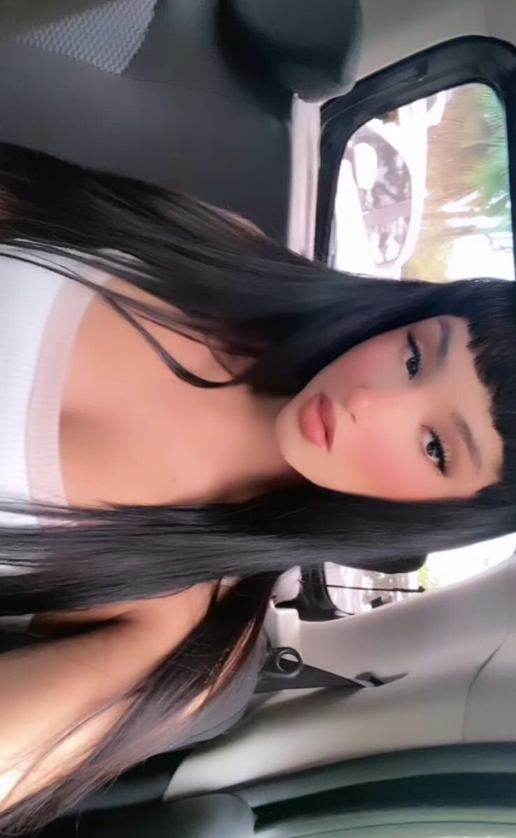 Live sex webcam photo for izza_X22 #288387568