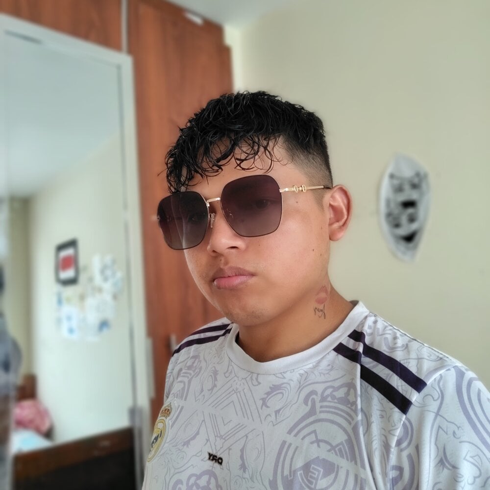 Alexisllanos@xh profile