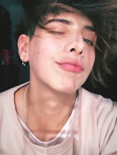 soyantho_abr from stripchat