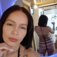 ADARAROUXXXX's webcam live show