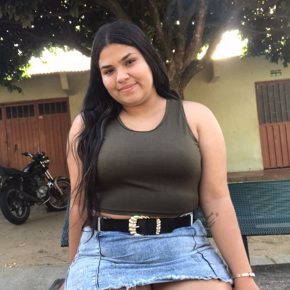 bigcandela18 from stripchat