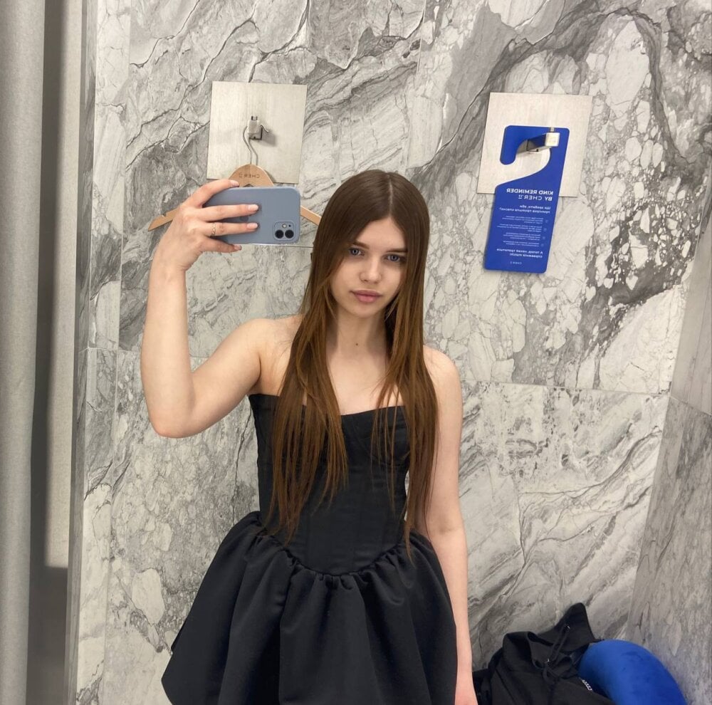 katesantanas from stripchat
