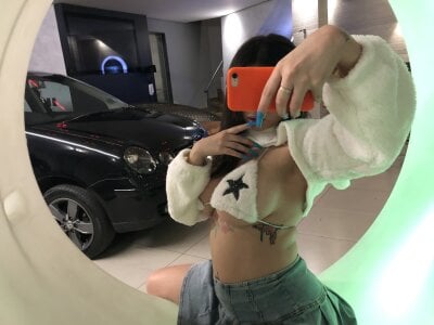 Lolosanta Female Girls Live Webcam Striptease