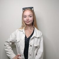 ElvinaGroves' Offline Chat Room