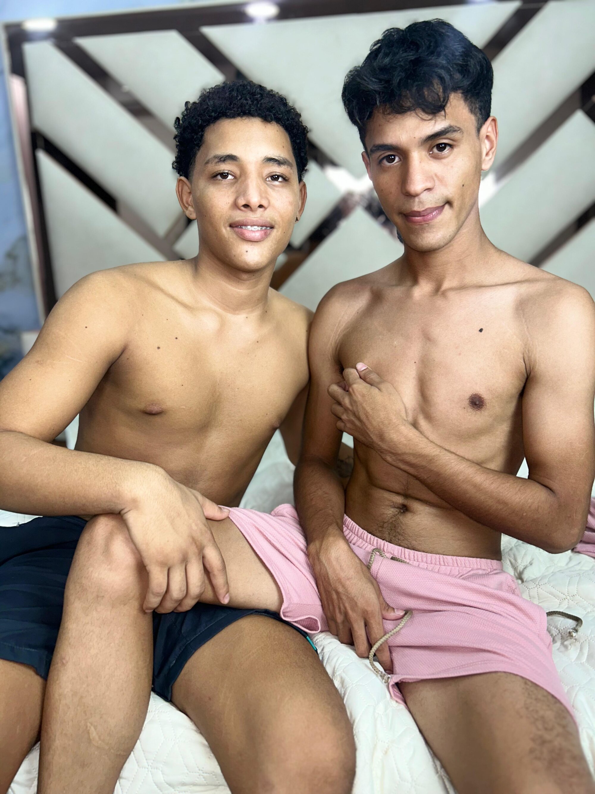 MENS_LATINTEEN