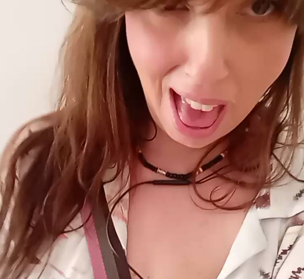 ClaudiaTierra@xh