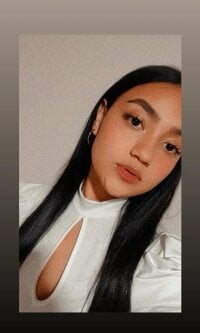 SofiaVillareal_Pink অফলাইন চ্যাট রুম