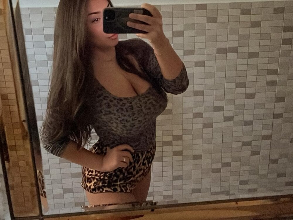 sarafragale offline XXX-chat