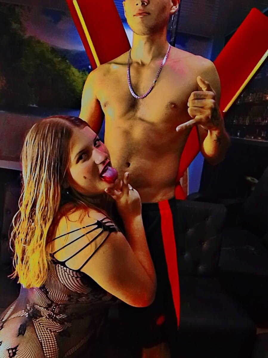 hotdestructivekaties1's Offline XXX Chat