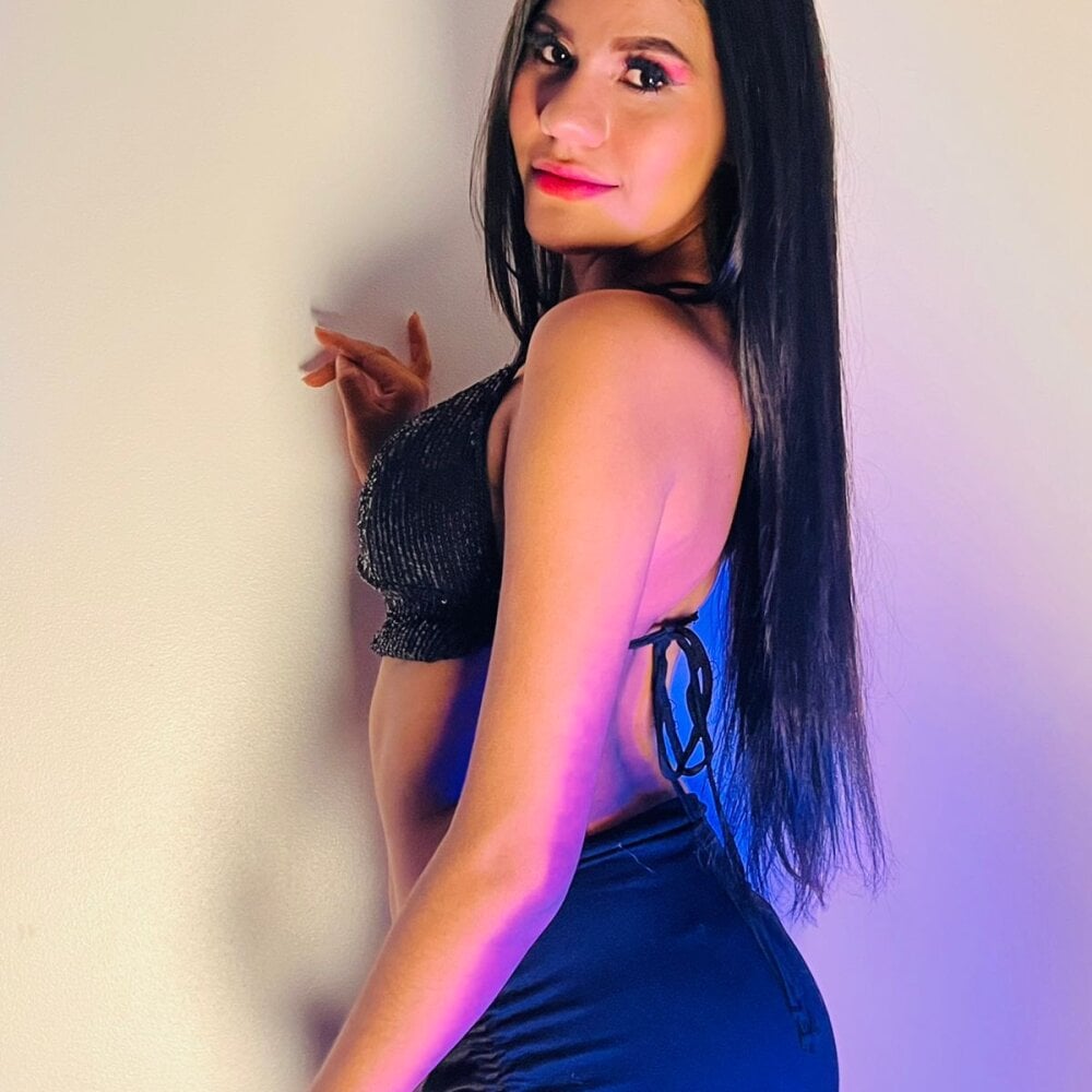 pornsexycams.com ameliasexx livesex profile in granny cams