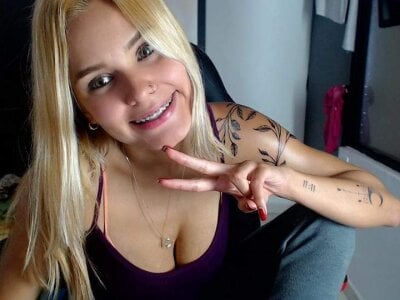 amber_sexy1 from stripchat