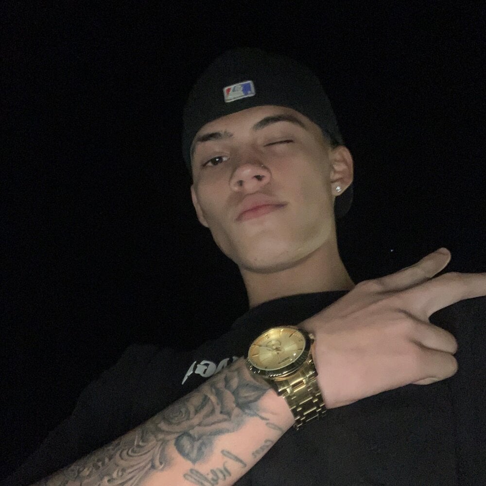 axel_zip from stripchat
