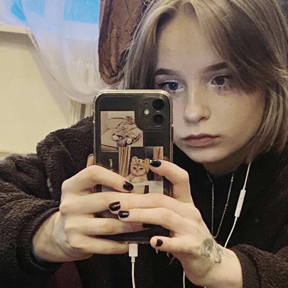 LisaButlerf's Offline XXX Chat