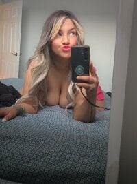 Pricelessxx's Offline XXX Chat