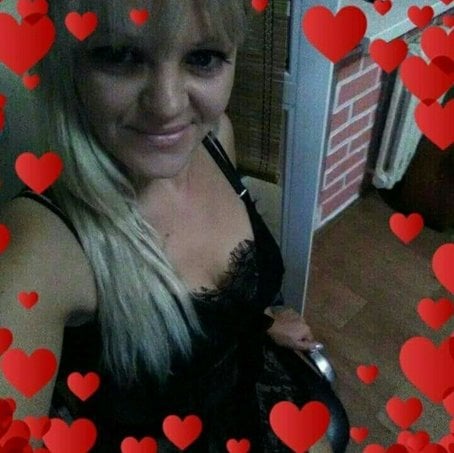 EveHugs profile