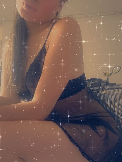 Golden_perla 🧝 live cam