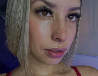 live video cam chat Luvelyunique 