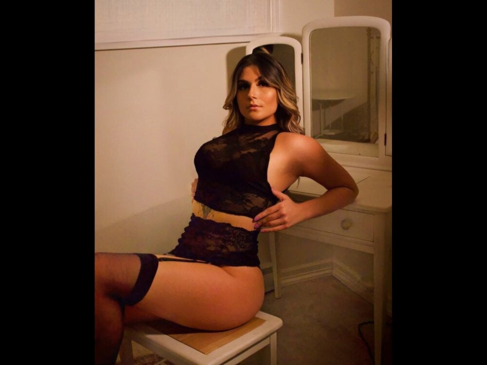 Live sex webcam photo for Taneil2pt0 #289675245