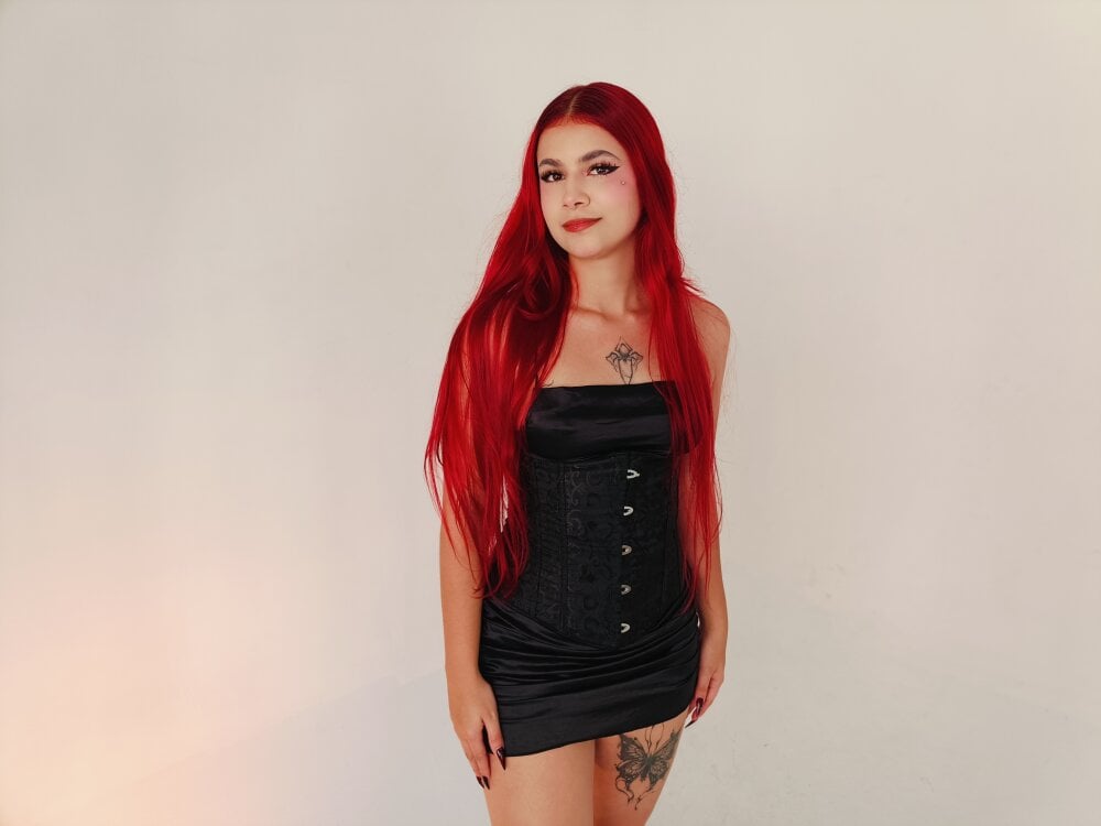 DaliaRed_ live cam model at StripChat