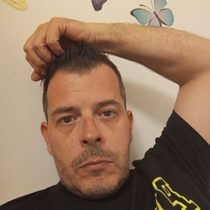 lonelycroboy profile