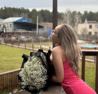 sheenadollins from stripchat