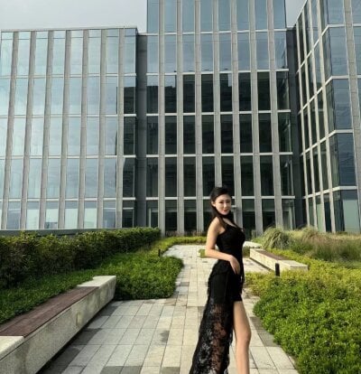 Zihan2001 Female Office Cam Naked