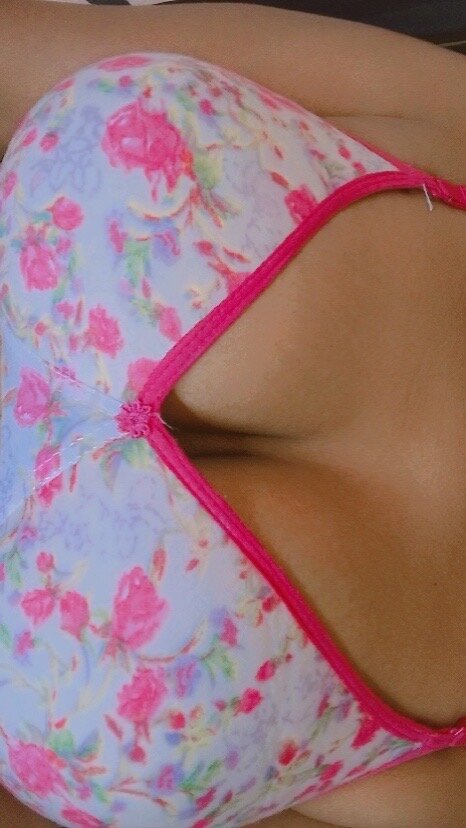 Romantic_CollegeGirl